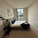 Modern Spacious Penthouse *